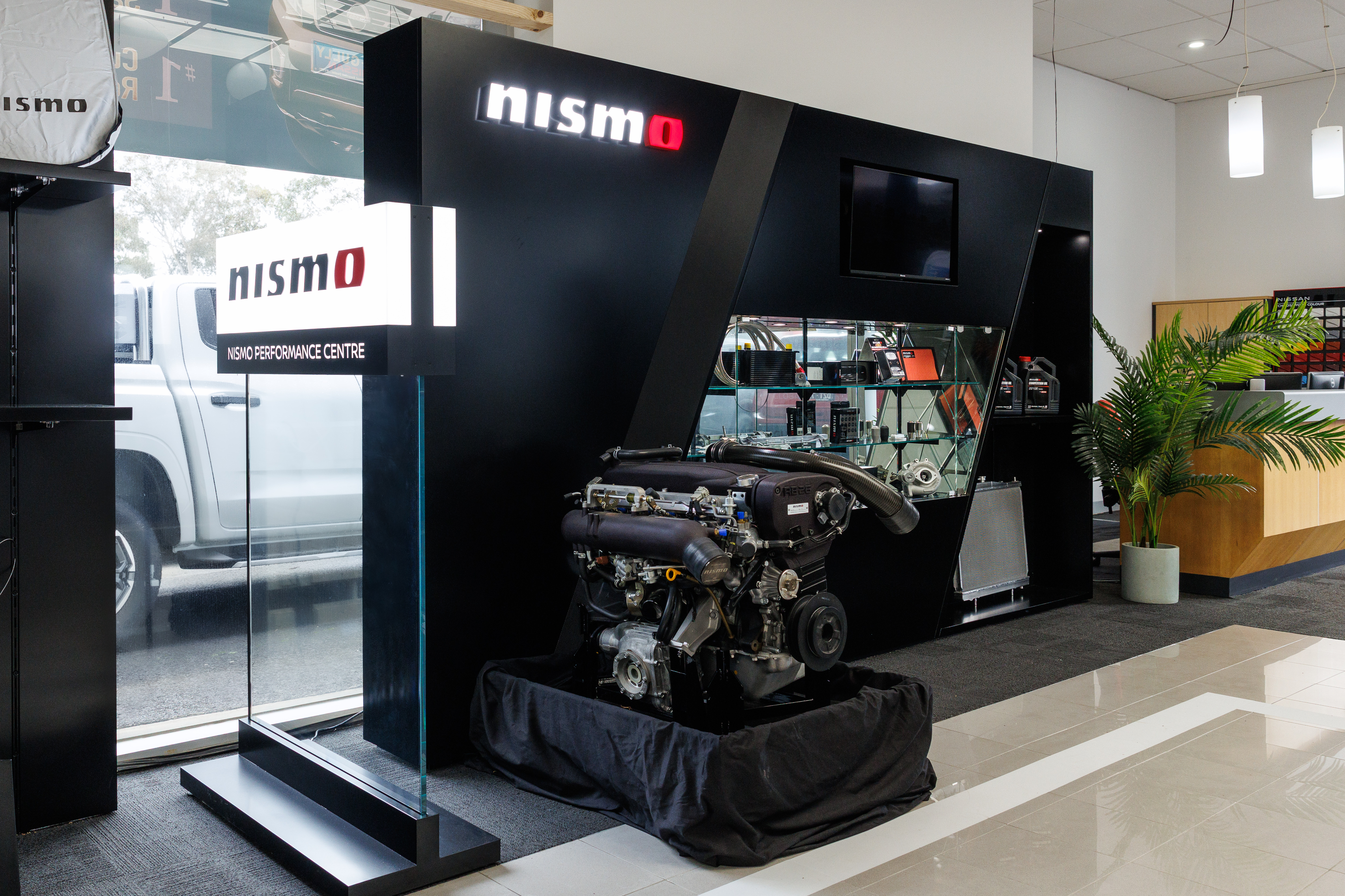 Nissan NISMOPerformanceCentre 033