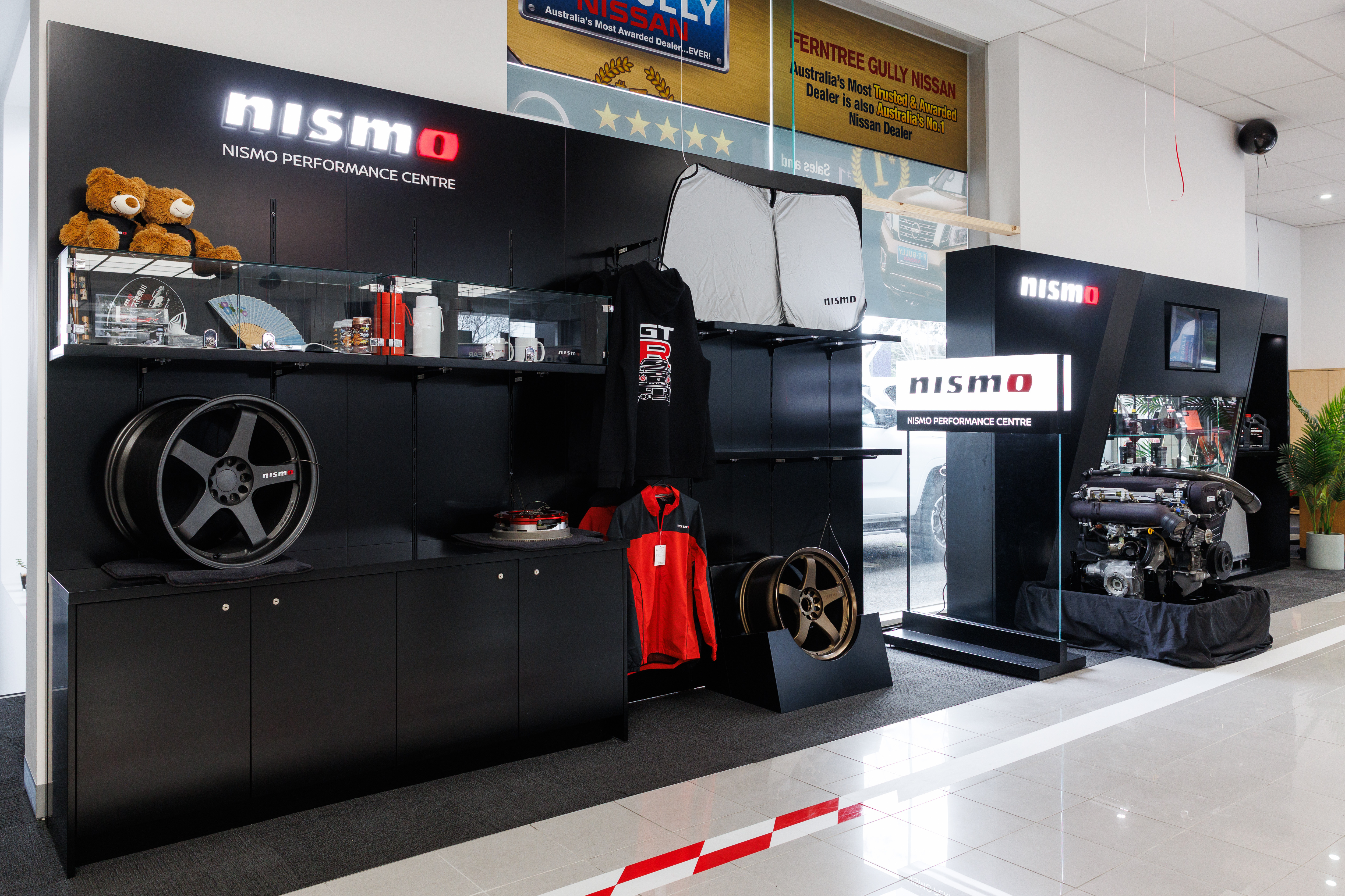 Nissan NISMOPerformanceCentre 035