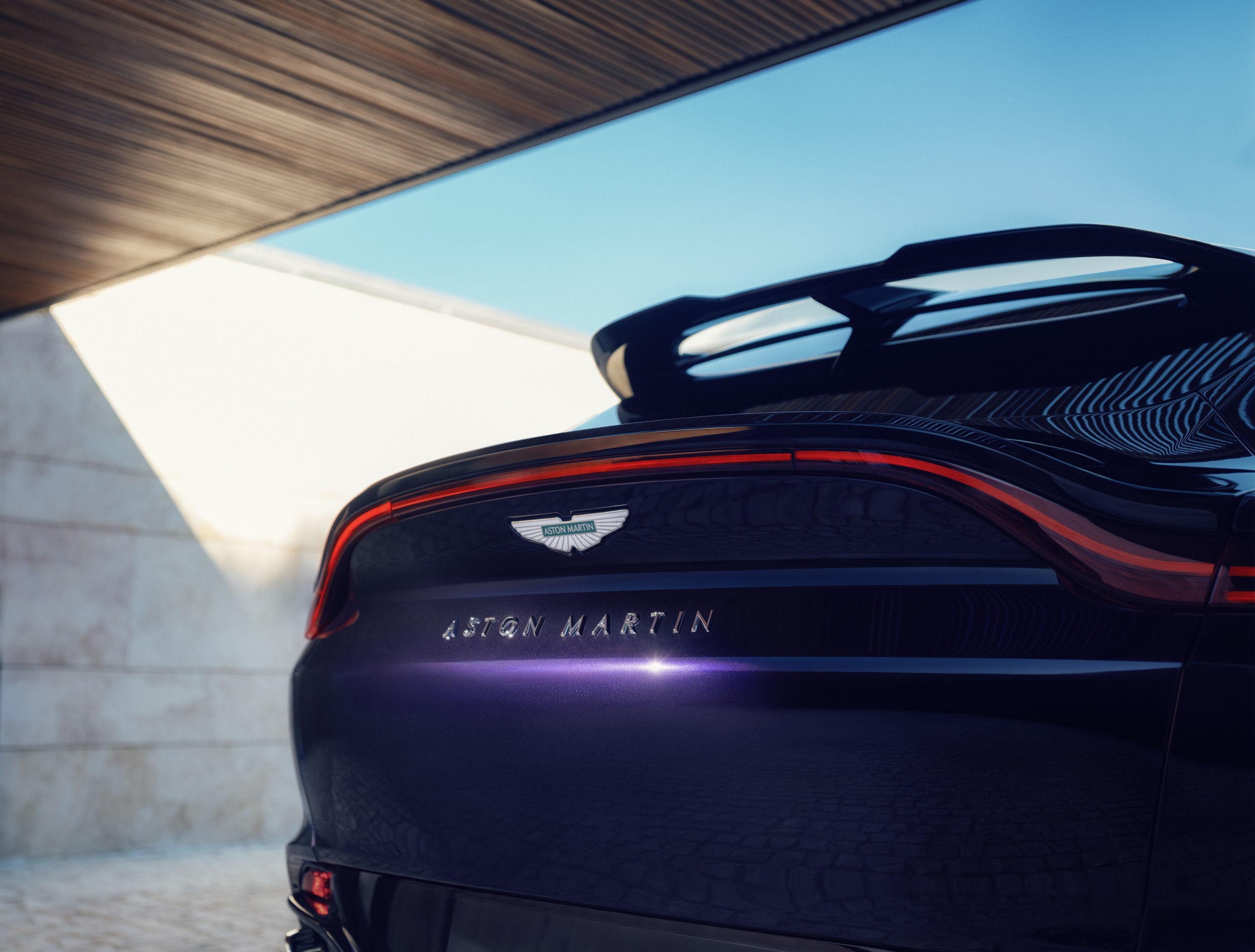 Aston Martin DBX GT New 7