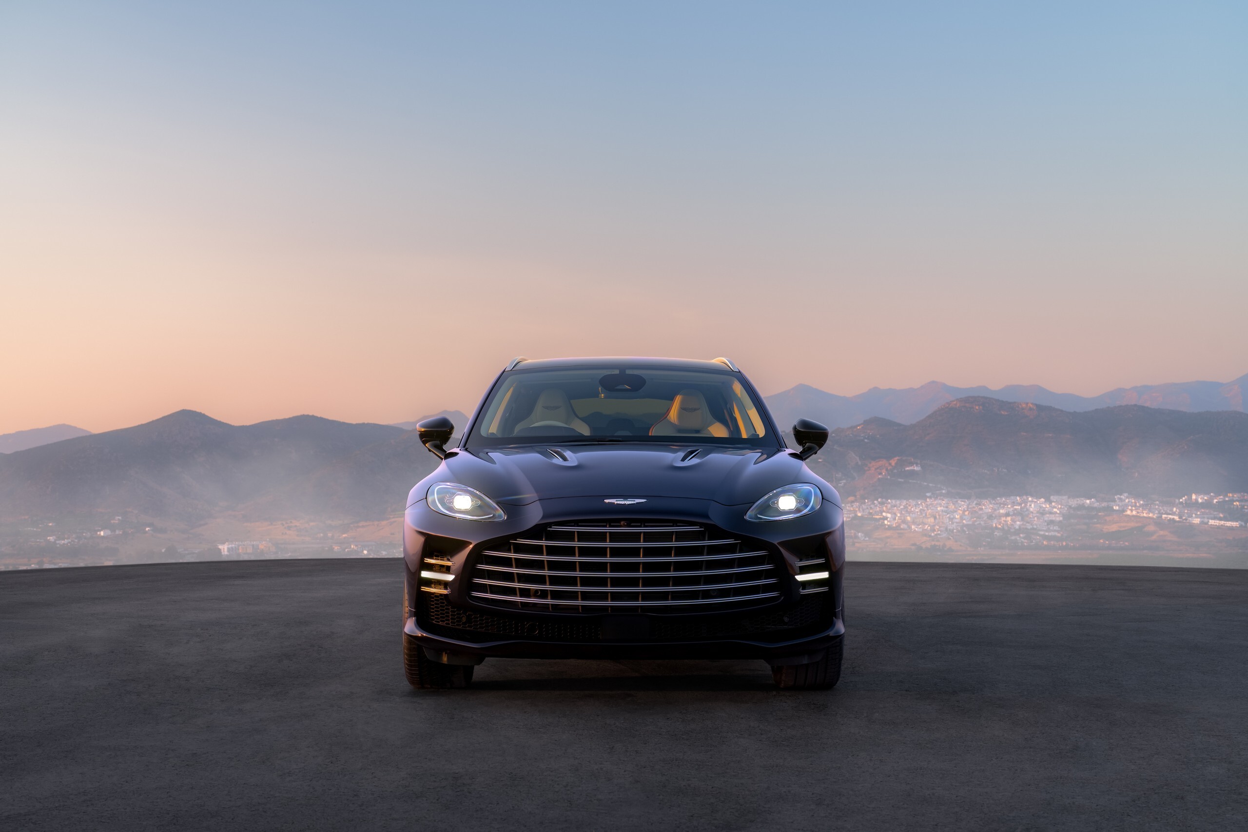 Aston Martin DBX GT New 16