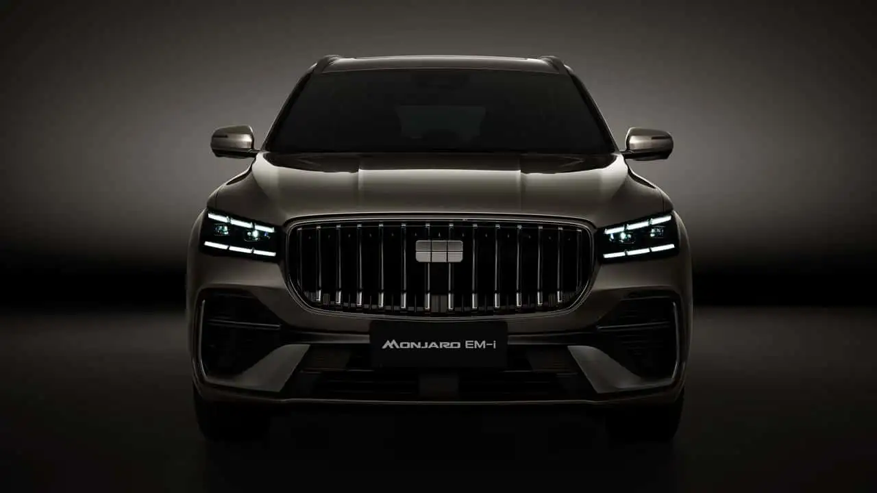 geely-no-quiere-dejarle-todo-el-pastel-a-byd-presenta-el-monjaro-em-i-su-nuevo-suv-hibrido-enchufable-para-europa.webp