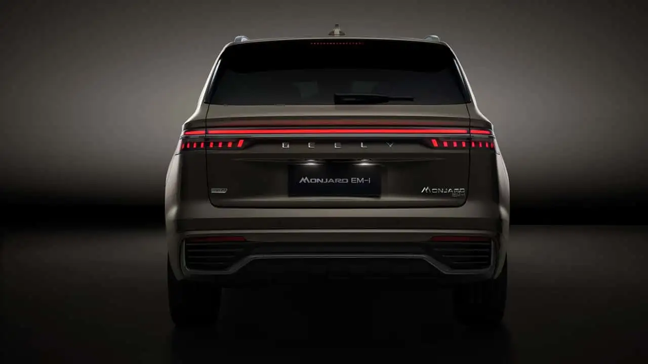 geely-no-quiere-dejarle-todo-el-pastel-a-byd-presenta-el-monjaro-em-i-su-nuevo-suv-hibrido-enchufable-para-europa-2.webp