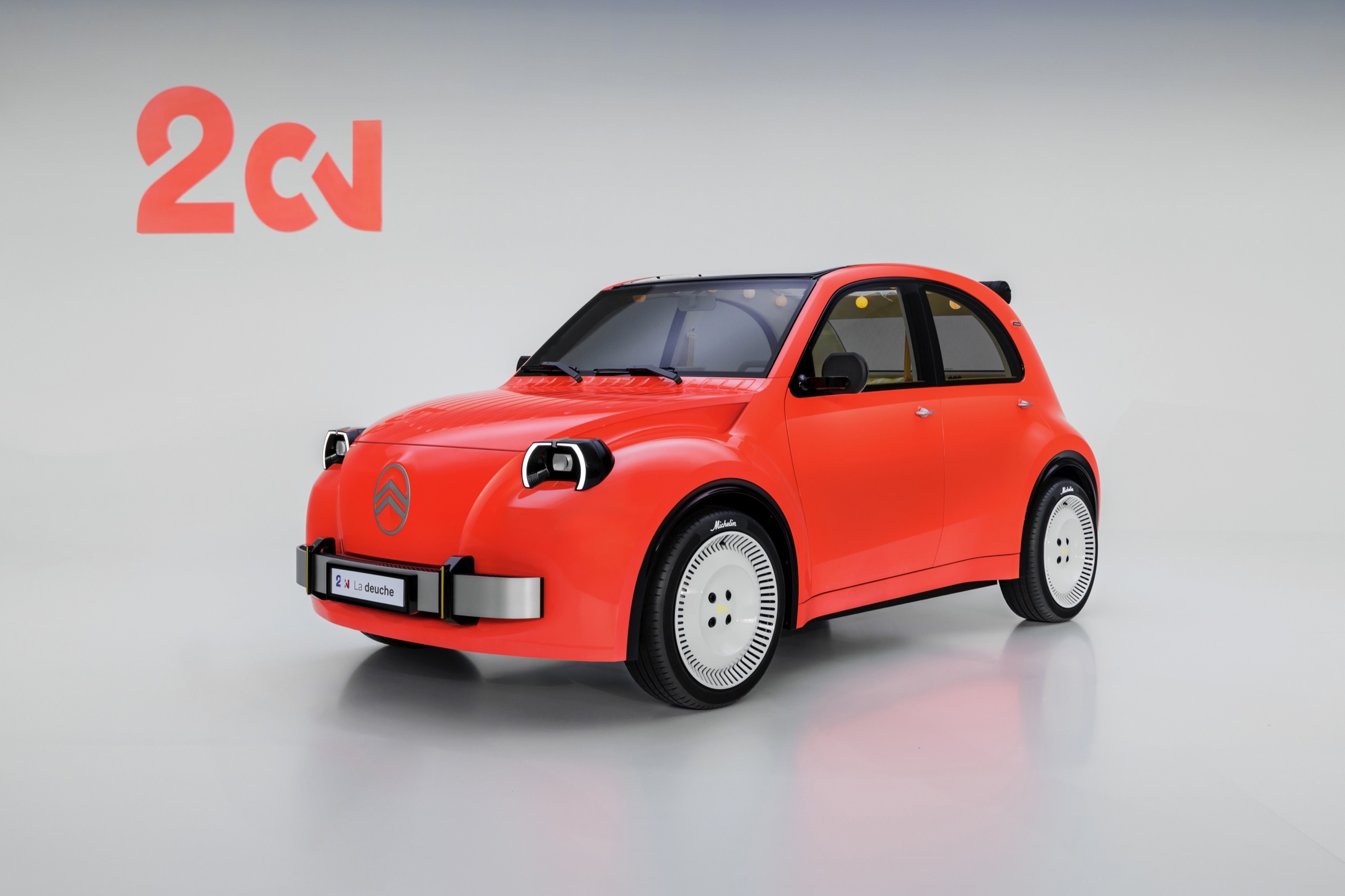 El coche que motorizo a generaciones de europeos quiere hacerlo otra vez citroen recupera el 2cv como electrico de 15000 euros 3