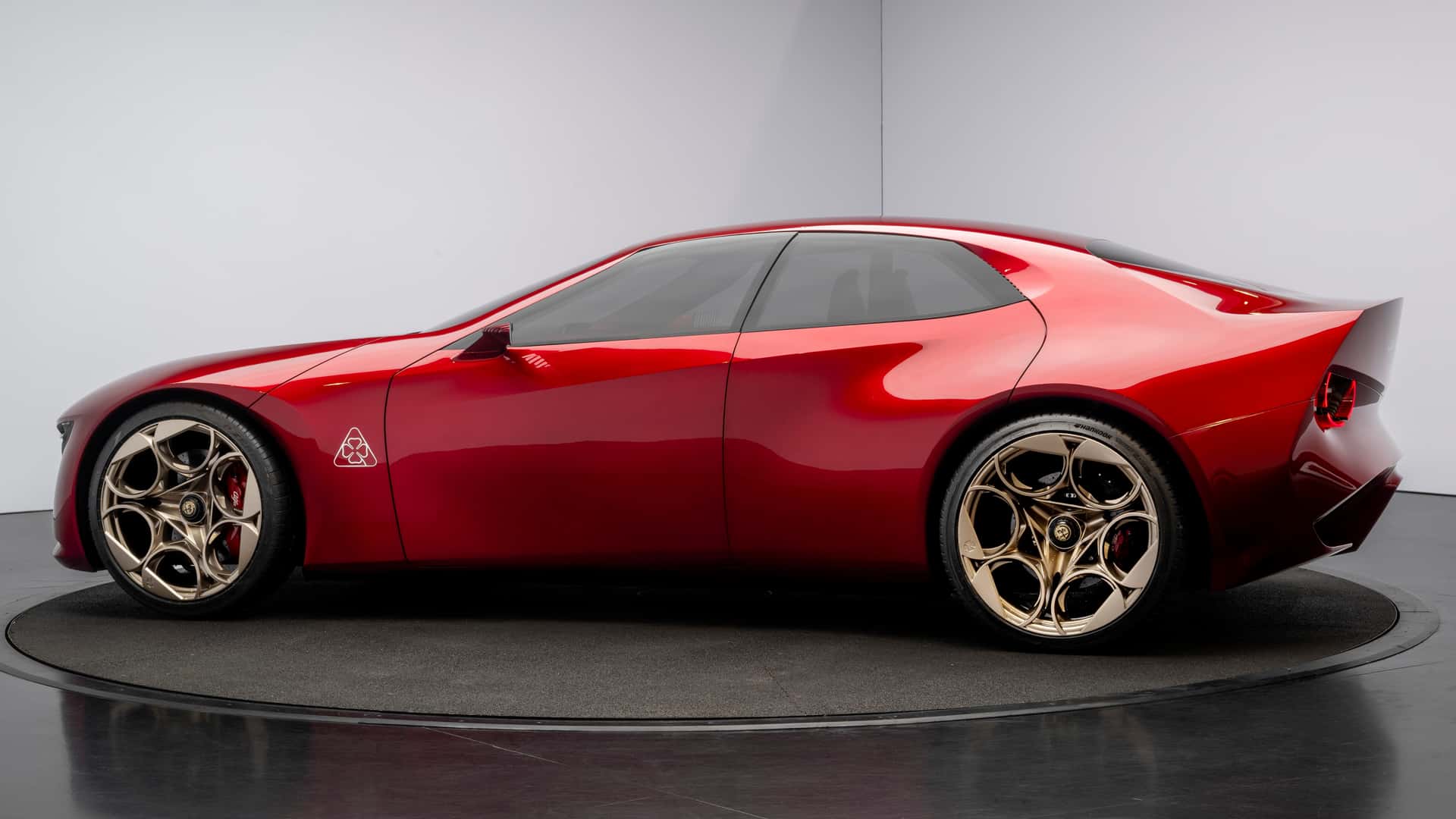 7Z1EG1 alfa romeo cuorerosso
