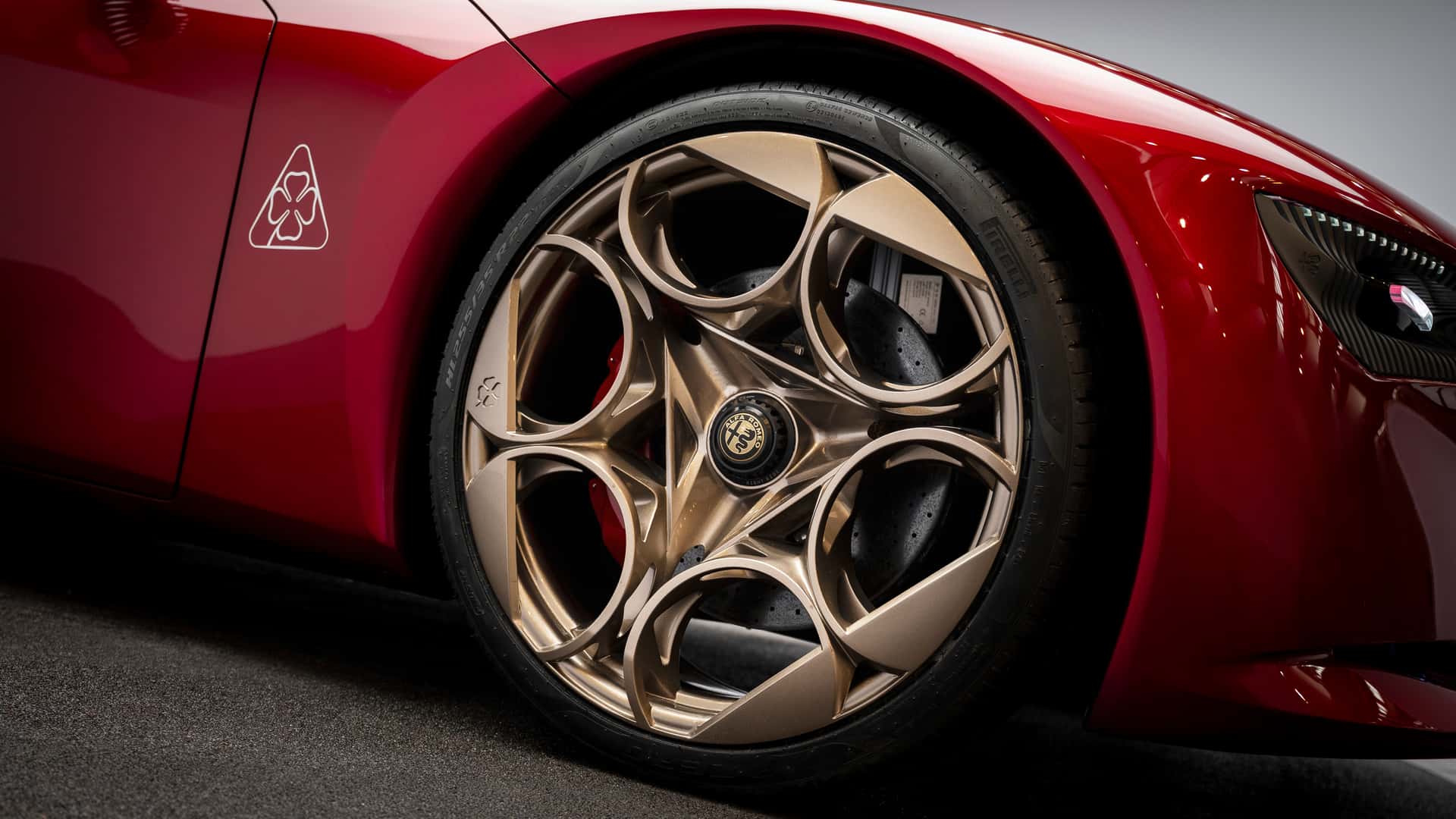 OjEJKq alfa romeo cuorerosso
