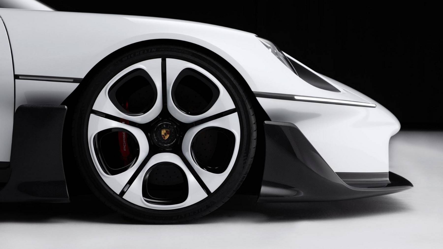 Porsche quiere salir de su crisis haciendo lo que mejor sabe el nuevo mission s adelanta un superdeportivo que estara por encima del mismisimo 911 10