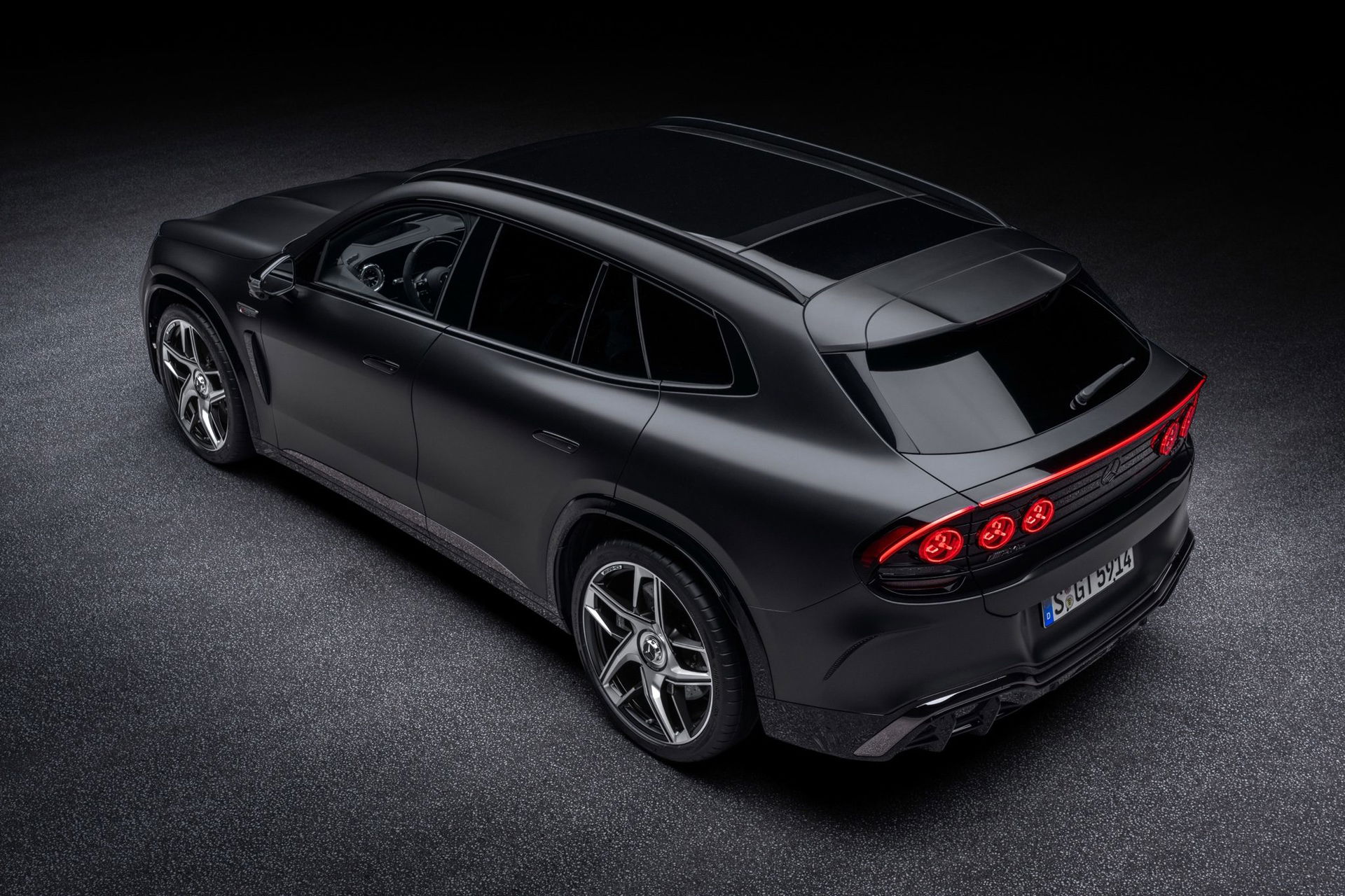Mercedes amg ha tardado 59 anos en fabricar su primer suv desde cero y ha creado una autentica bestia 1169 cv y carga a 710 kw 5