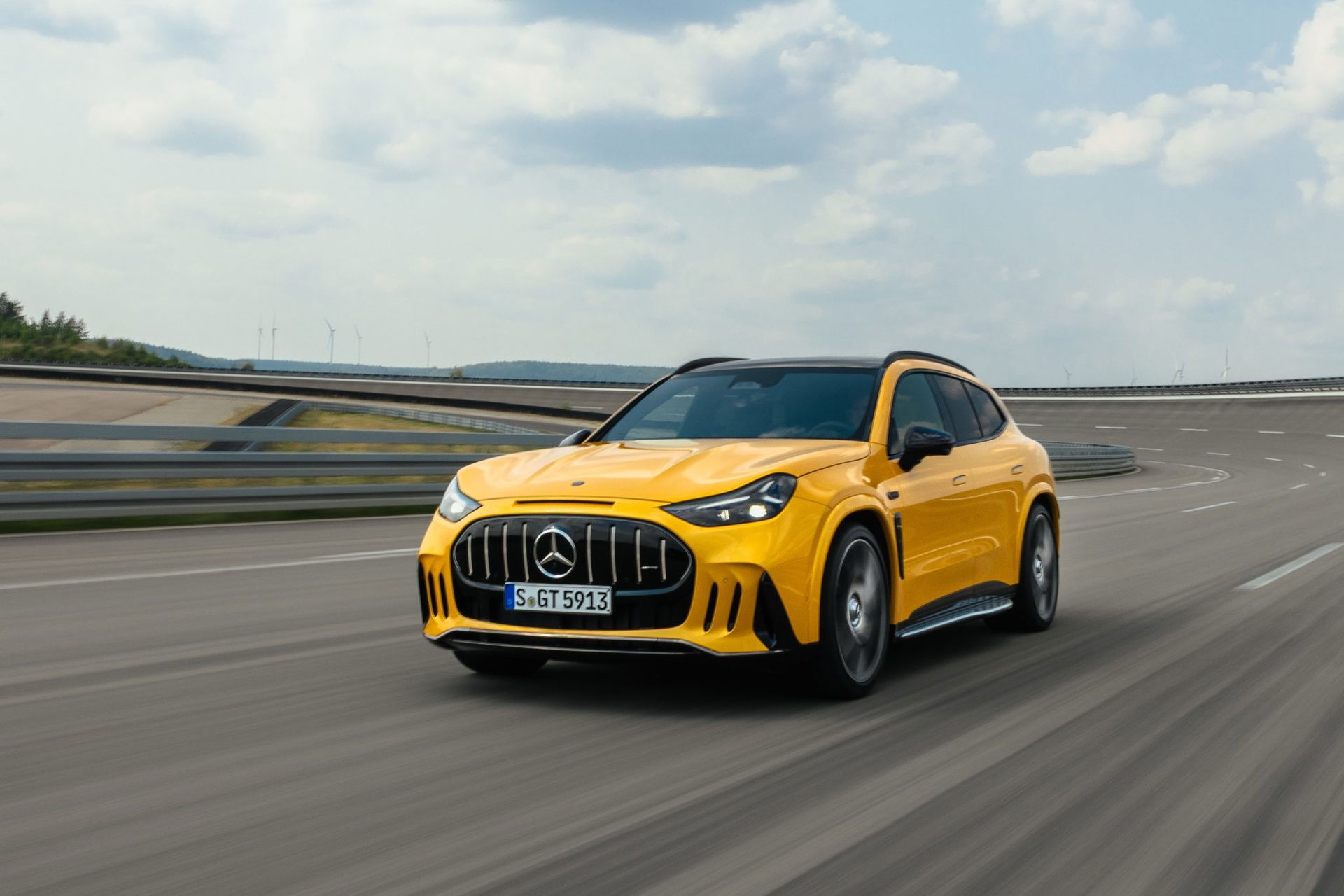Mercedes amg ha tardado 59 anos en fabricar su primer suv desde cero y ha creado una autentica bestia 1169 cv y carga a 710 kw 33