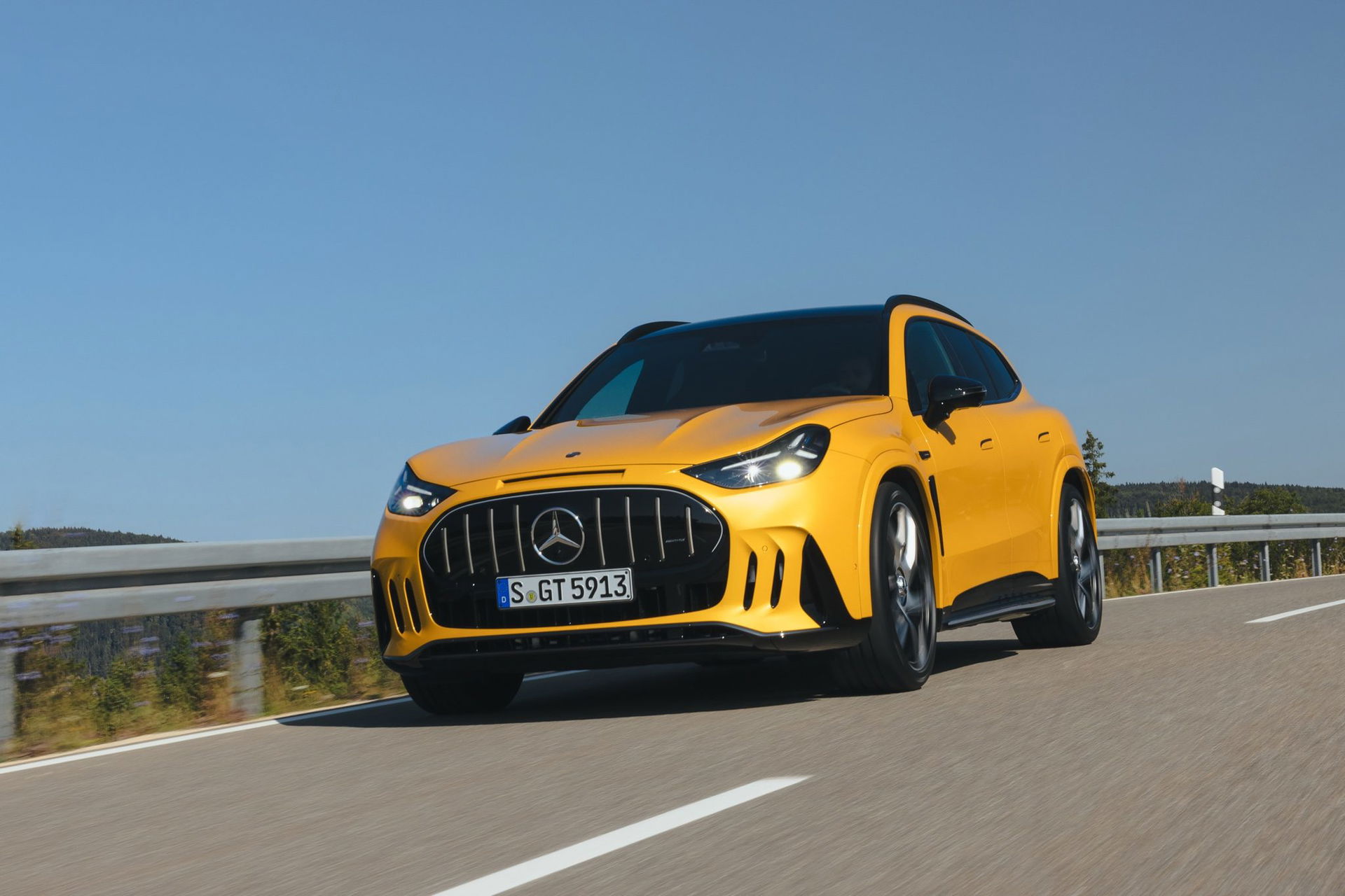 Mercedes amg ha tardado 59 anos en fabricar su primer suv desde cero y ha creado una autentica bestia 1169 cv y carga a 710 kw 35