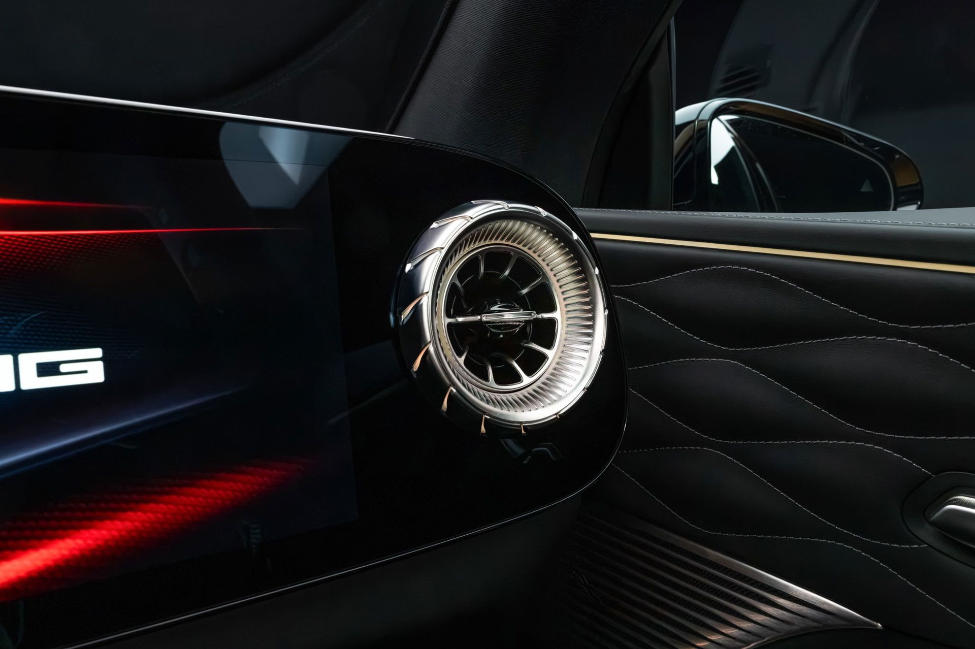 Mercedes amg ha tardado 59 anos en fabricar su primer suv desde cero y ha creado una autentica bestia 1169 cv y carga a 710 kw 56