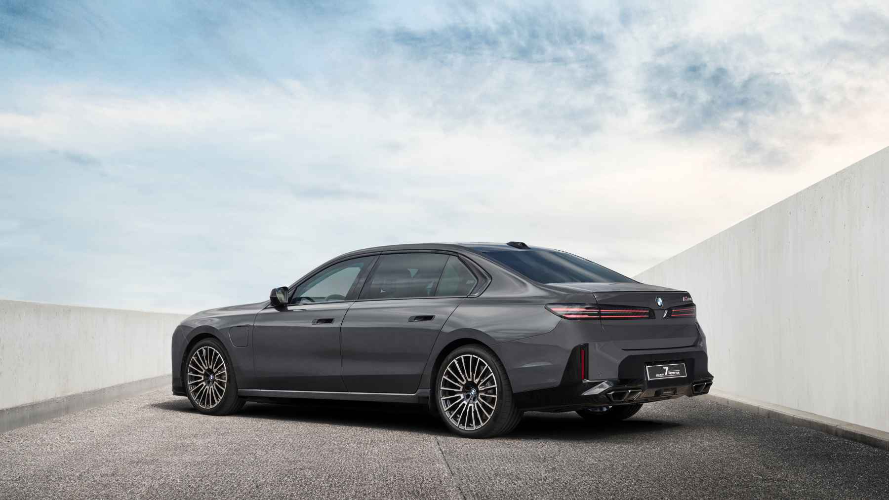 Bmw concept 7 protection 8