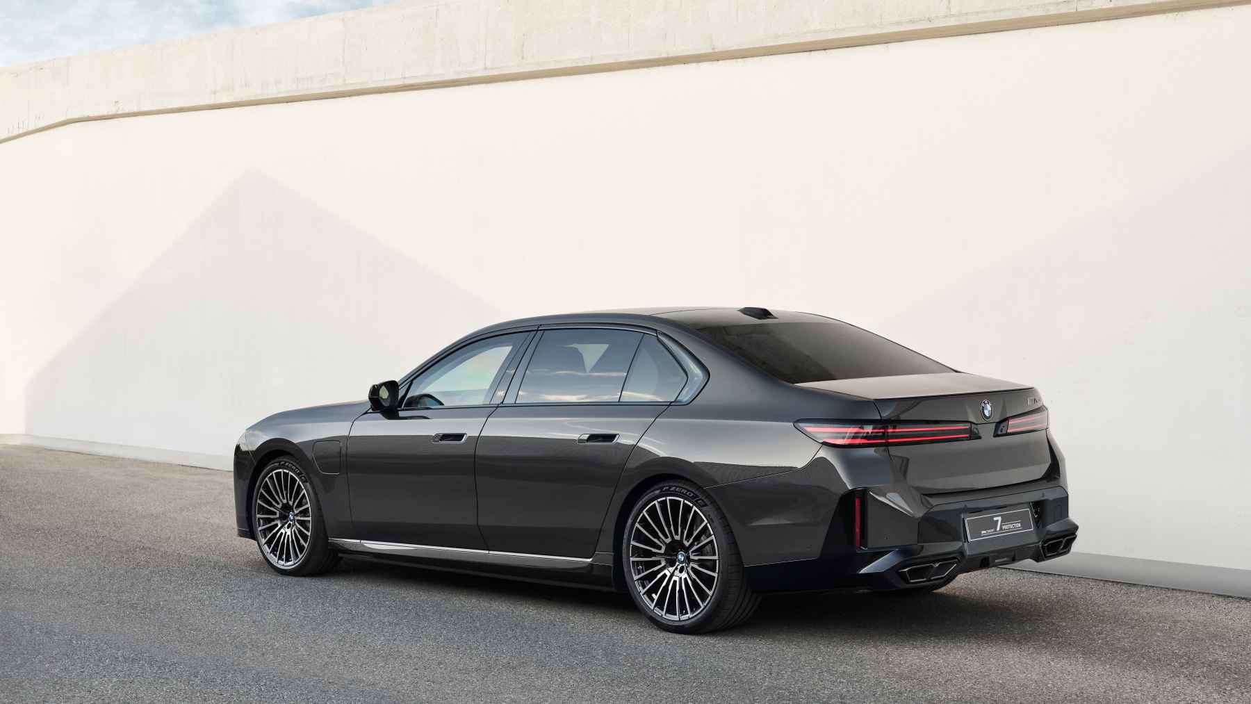 Bmw concept 7 protection 9