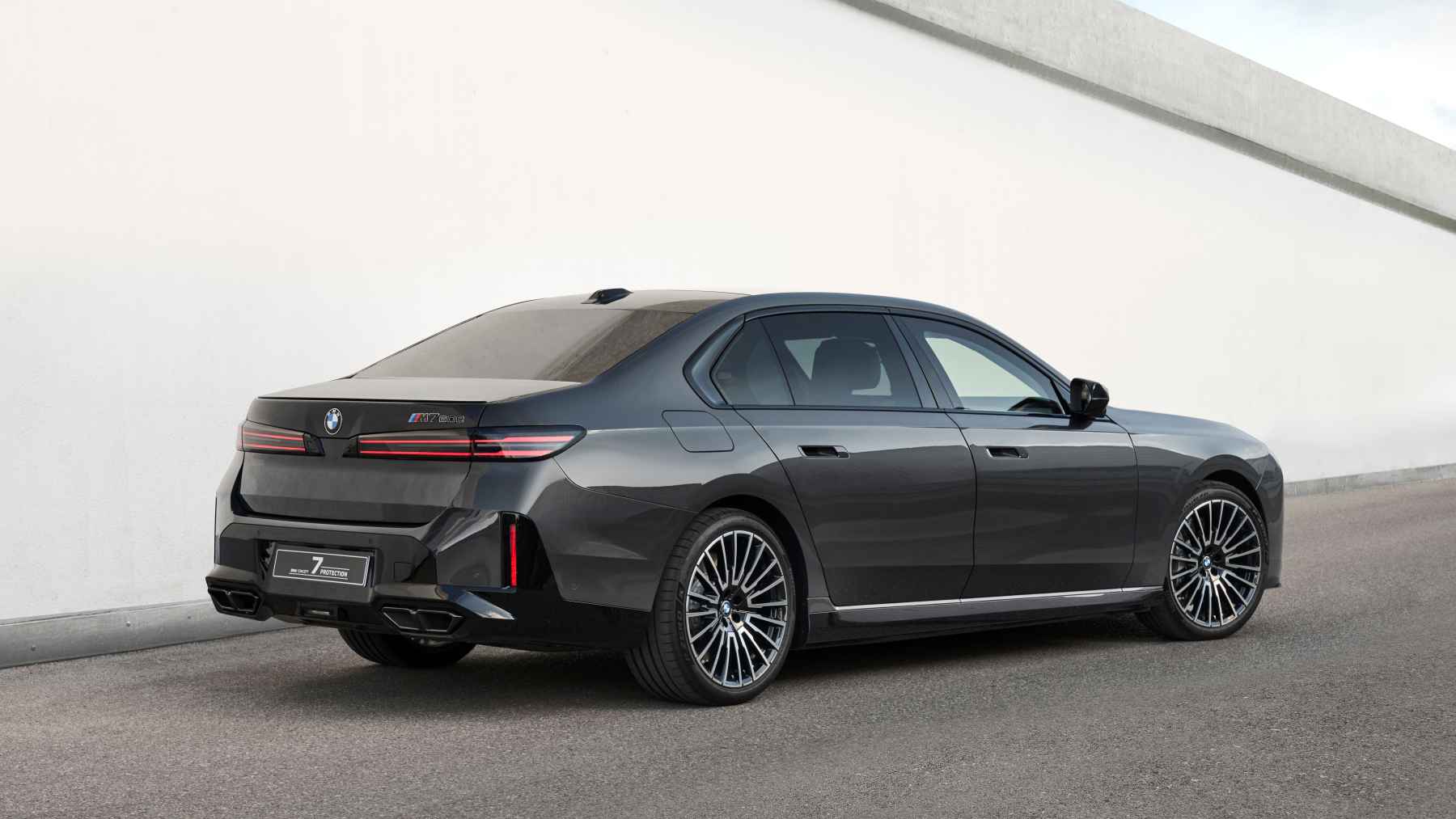 bmw-concept-7-protection-10.jpg