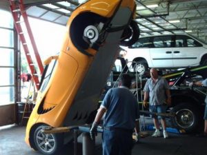 Fue a recoger al taller su Lotus Elise y se lo encontró destrozado