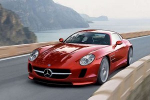 Diseño del Mercedes 300 SLC, ¿será así?