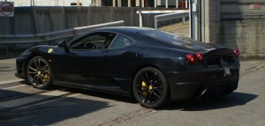 Ferrari 430 Scuderia de producción, cazado