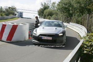 El Nissan GT-R ahora va a por el Carrera GT