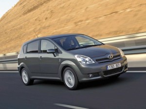 Toyota Corolla Verso, ahora con más equipamiento