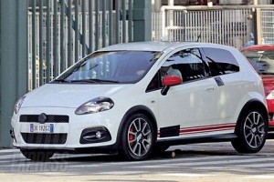 Más fotos espías del Fiat Punto Abarth