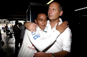 McLaren recurre a la FIA e intenta ganar sea como sea