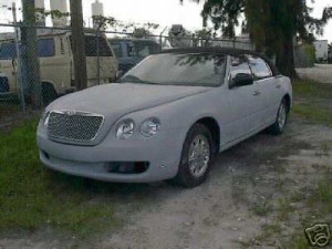 Réplica de Bentley Continental basado en un Lincoln Town Car