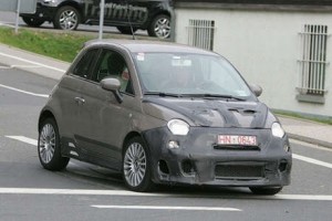 Tenía que ocurrir: aumento desproporcionado de peso para el Fiat 500 Abarth SS