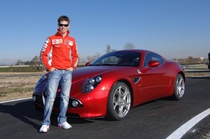 Casey Stoner prueba en circuito el Alfa 8C Competizione