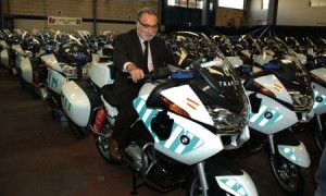 BMW Motorrad hace entrega de 300 motocicletas a tráfico