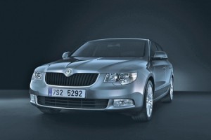 Primera imagen oficial del nuevo Skoda Superb