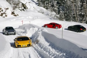 En la nieve: Gallardo Superleggera, Continental GT, 911 Turbo y Audi R8 con vídeo incluido