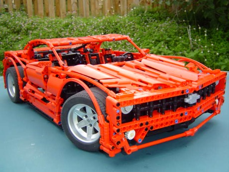 El Chevrolet Camaro se deja ver… en Lego