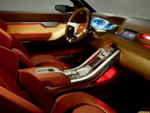 Land Rover intentará que la versión de producción del LRX conserve un interior muy similar