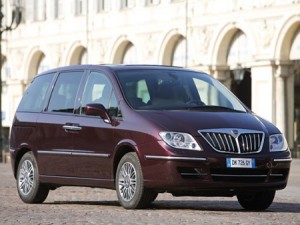 Lancia Phedra 2008: El lavado de cara para uno de los monovolúmenes más elegantes