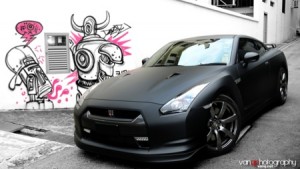 Espectacular Nissan GT-R negro mate