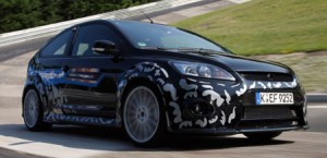Ford Focus RS: cubierto en fotos oficiales