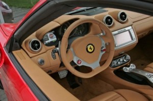 Más fotos del Ferrari California (también del interior)
