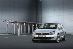 El nuevo Volkswagen Golf Cabrio llegará en 2010