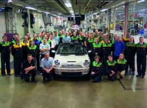 Sale de fábrica el último Mini Cabrio