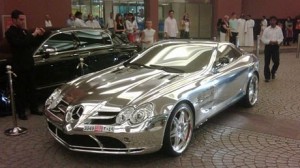 Mercedes SLR completamente cromado