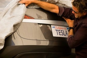 Primer téaser del Tesla S