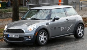 Nuevo MINI eléctrico, fotos espía sin camuflaje