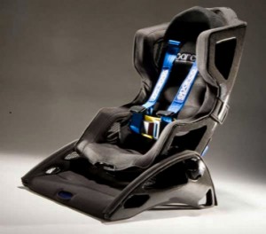 Sparco lanza su silla infantil en fibra de carbono