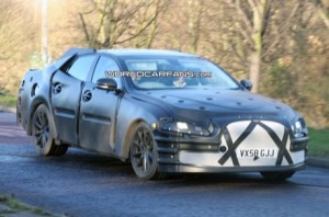 Mula de pruebas del Jaguar XJ al completo, cazada