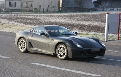 Nuevas fotos espía del posible Ferrari Dino