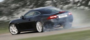 Con la mente clara: nuevo Jaguar XKR, presentado