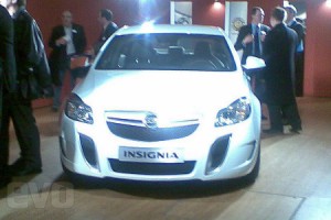 Opel Insignia OPC, al descubierto