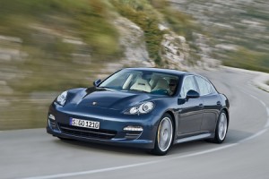 El Porsche Panamera se presentará en Abril