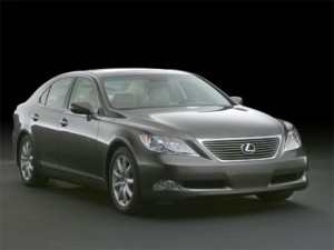 El Lexus LS podría pasar a tener un V6