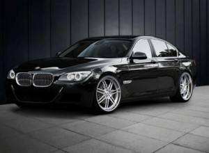BMW M7, recreación