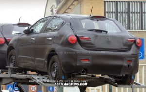 Primer vista trasera del Alfa Milano